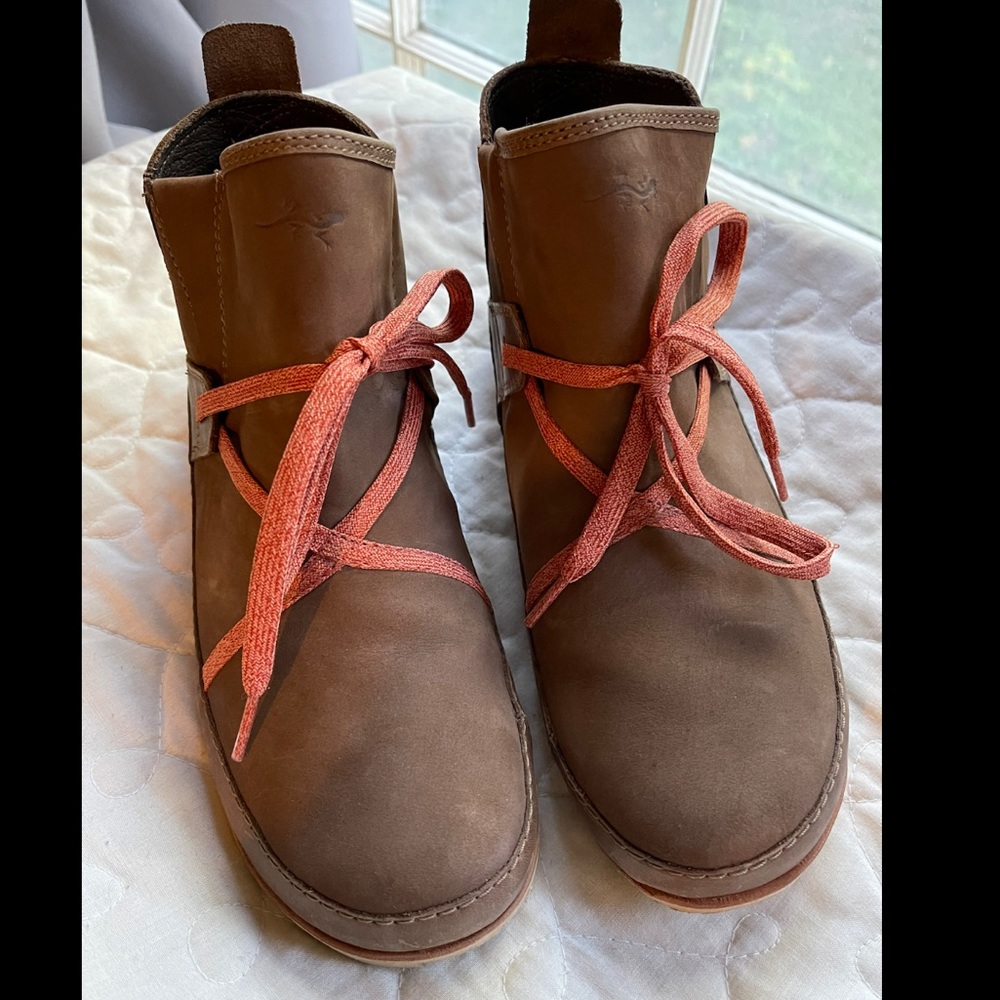 Chaco Harper Caribou Booties, brown with orange laces, size 10.5